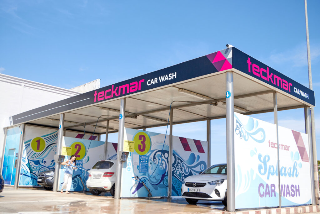 Lavadero de vehículos en la gasolinera de Dénia y Ondara