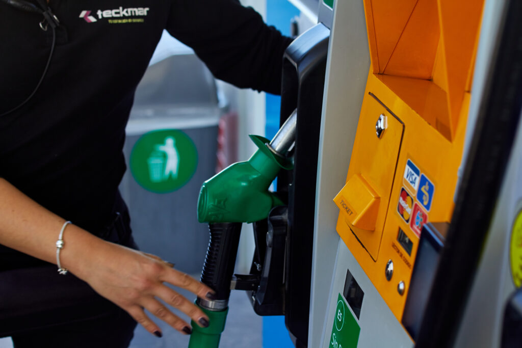 Surtidor Diesel en la gasolinera de Dénia y Ondara